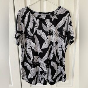 Tango Mango Palm Print Short-Sleeved Blouse